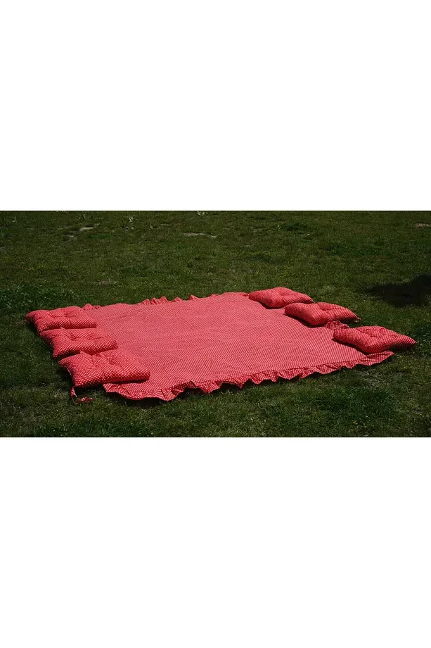 PİKNİK SETİ (7 PARÇA. 1 ADET SOFRA BEZİ 6 ADET OTURMA MİNDERİ)