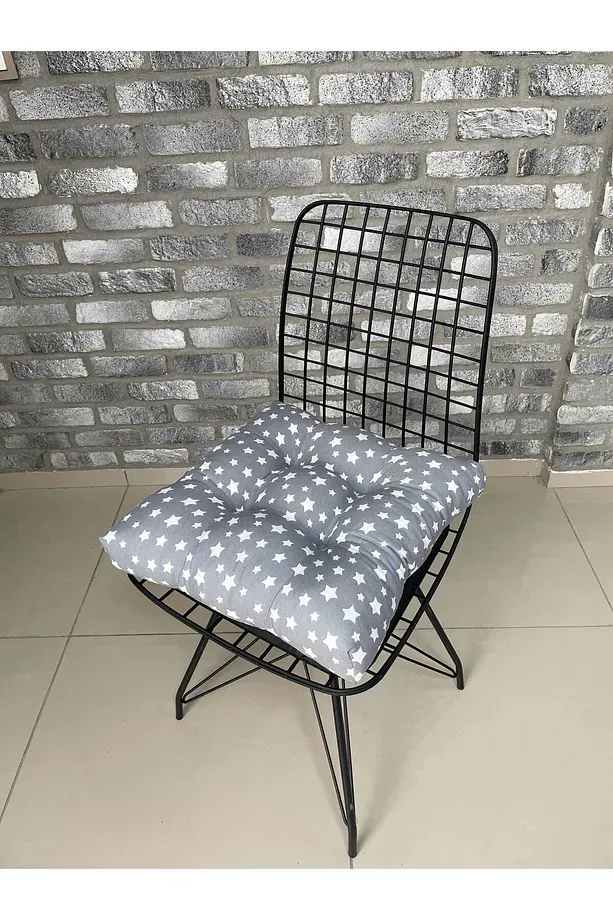 Dekoratif Pofidik Sandalye Minderi Özel Düğme Dikişili Bağcıklı 40x40cm