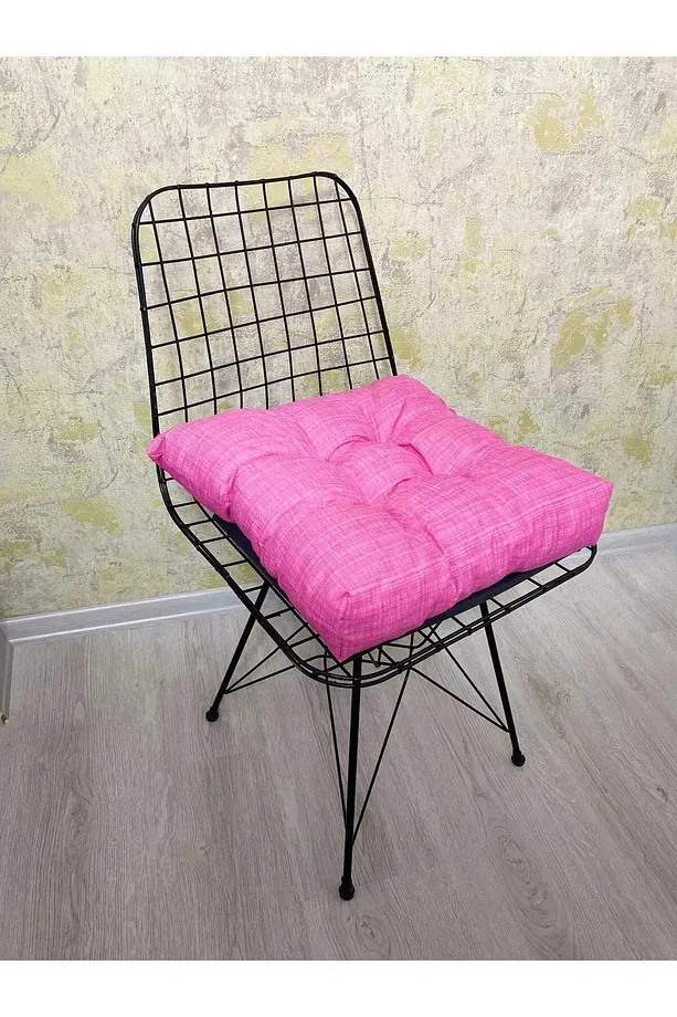 Pembe Renk Sandalye Minderi Düğme Dikişi Detaylı 40x40cm Bağcıklı